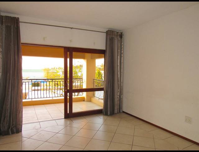 1 BEDROOM APARTMENT TO LET IN PINESLOPES
